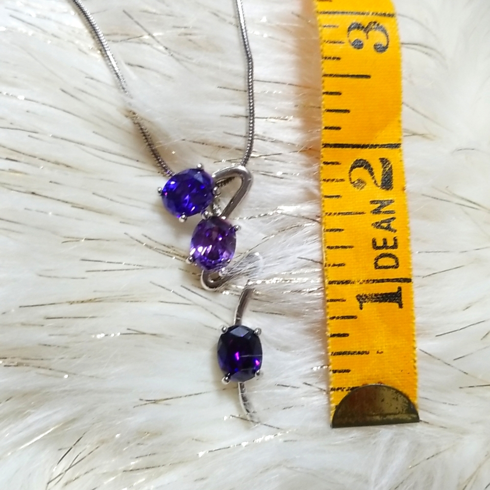 Jewelry Set - Picture 2 of 5